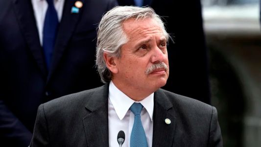 Alberto Fernández recibirá una demanda por daños y perjuicios: quién es el denunciante y de qué lo acusa