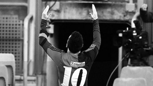 Vergonzoso: ratifican la amarilla y la multa a Messi por el homenaje a Maradona