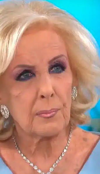 Se viralizaron fotos de Mirtha Legrand en traje de baño y desataron una feroz polémica
