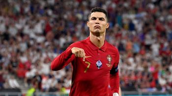 Cristiano Ronaldo es cada vez más grande: doblete, récord alcanzado y clasificación a octavos con Portugal