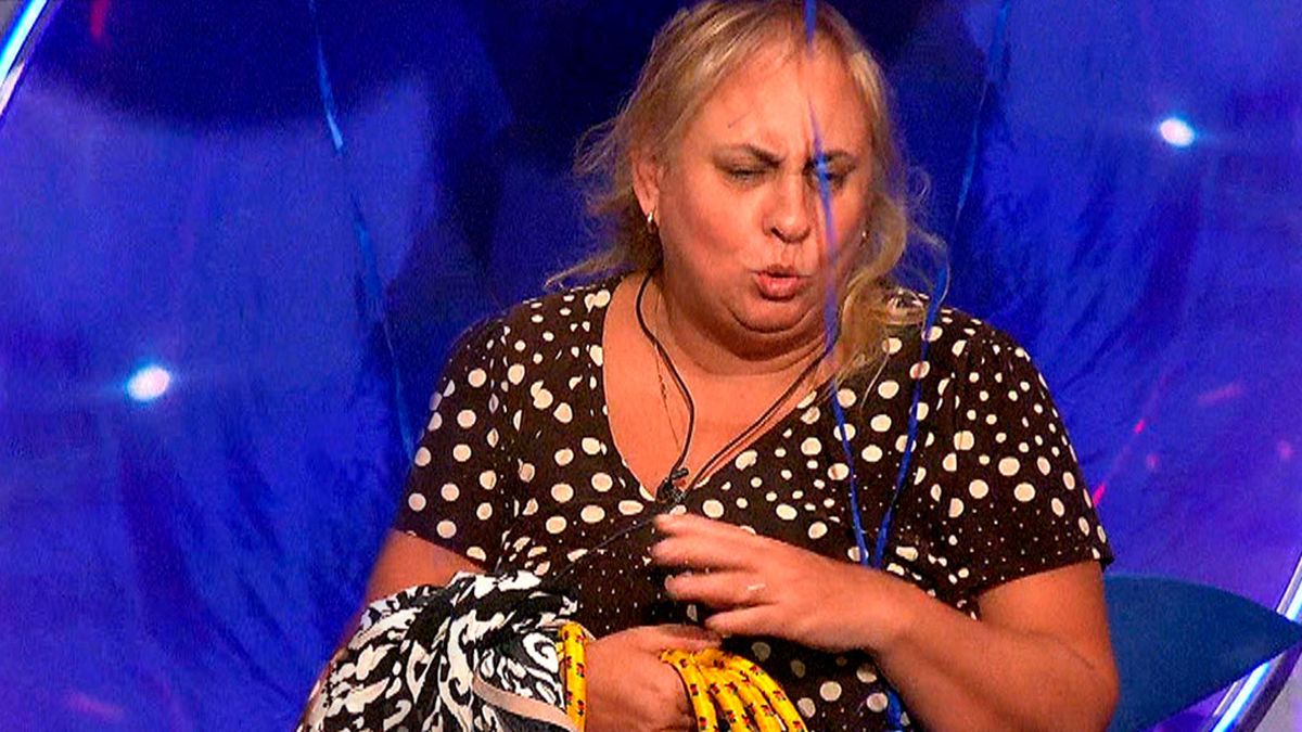 Todas contra Selva: atadas, no soportan más a la uruguaya por sus ruidos y flatulencias