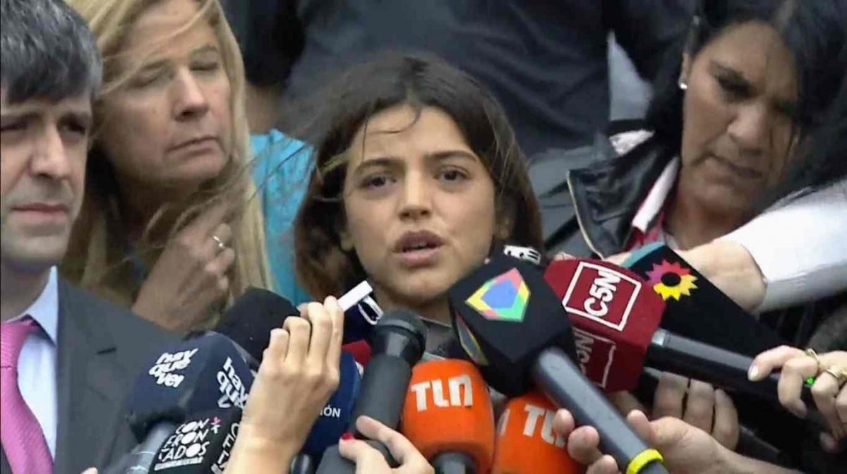 Calu Rivero a la salida de la frustrada mediación por ausencia del actor: Es injusto el juicio que me hizo Darthés