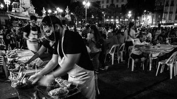 Movimientos sociales se organizan para entregar comida a 1.500 personas en una cena de Nochebuena