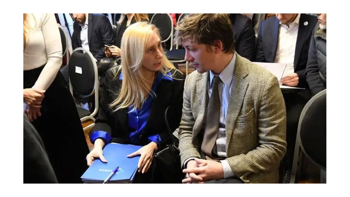 Santiago Caputo junto a El Jefe, Karina Milei