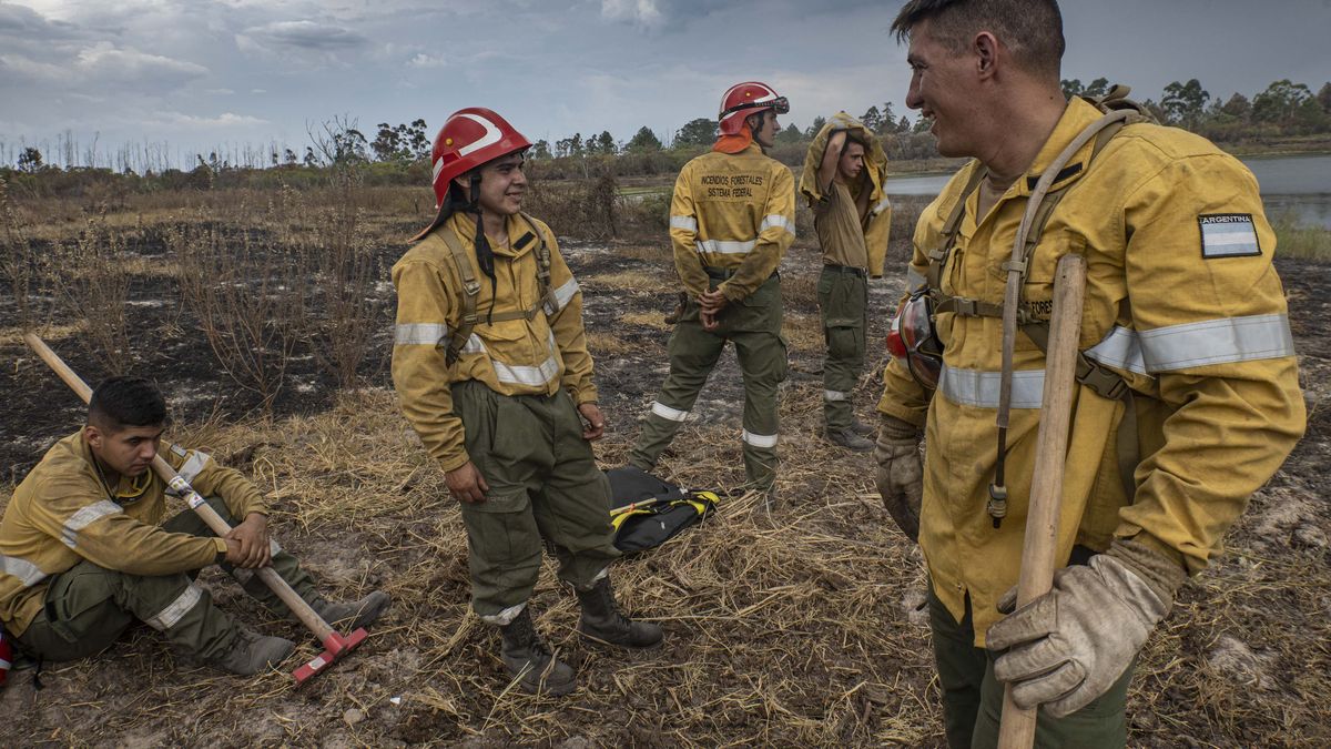 Incendios en Corrientes: los focos se redujeron un 30% y anuncian lluvias para las próximas horas. (Foto: Télam)