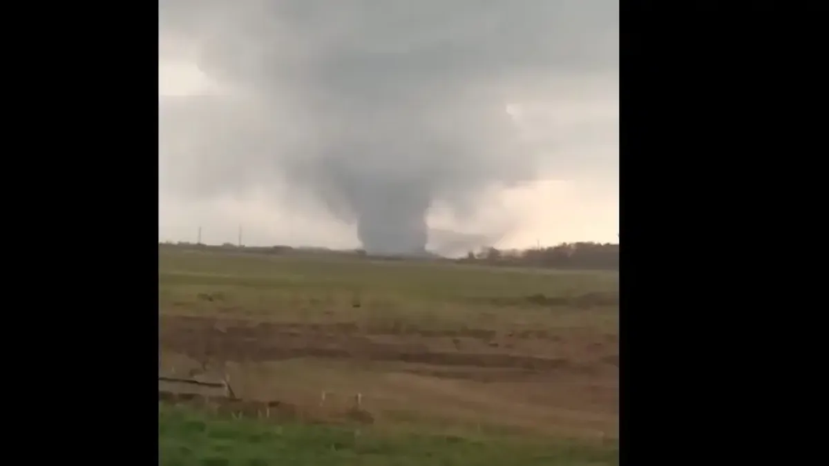 Tornado en Santa Fe en medio del fuerte temporal. (Foto: captura)