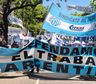 Zapatazo solidario: regalarán 1.000 pares en Plaza de Mayo para denunciar la crisis de las fábricas