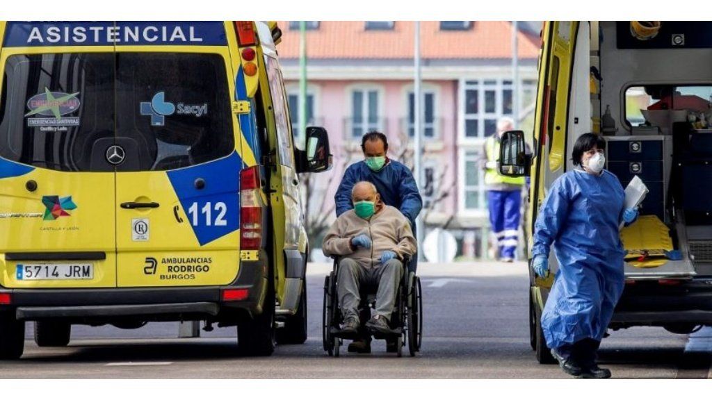 Su abuelo de 96 años se cura de coronavirus, la conversación con sus primos en WhatsApp es memorable