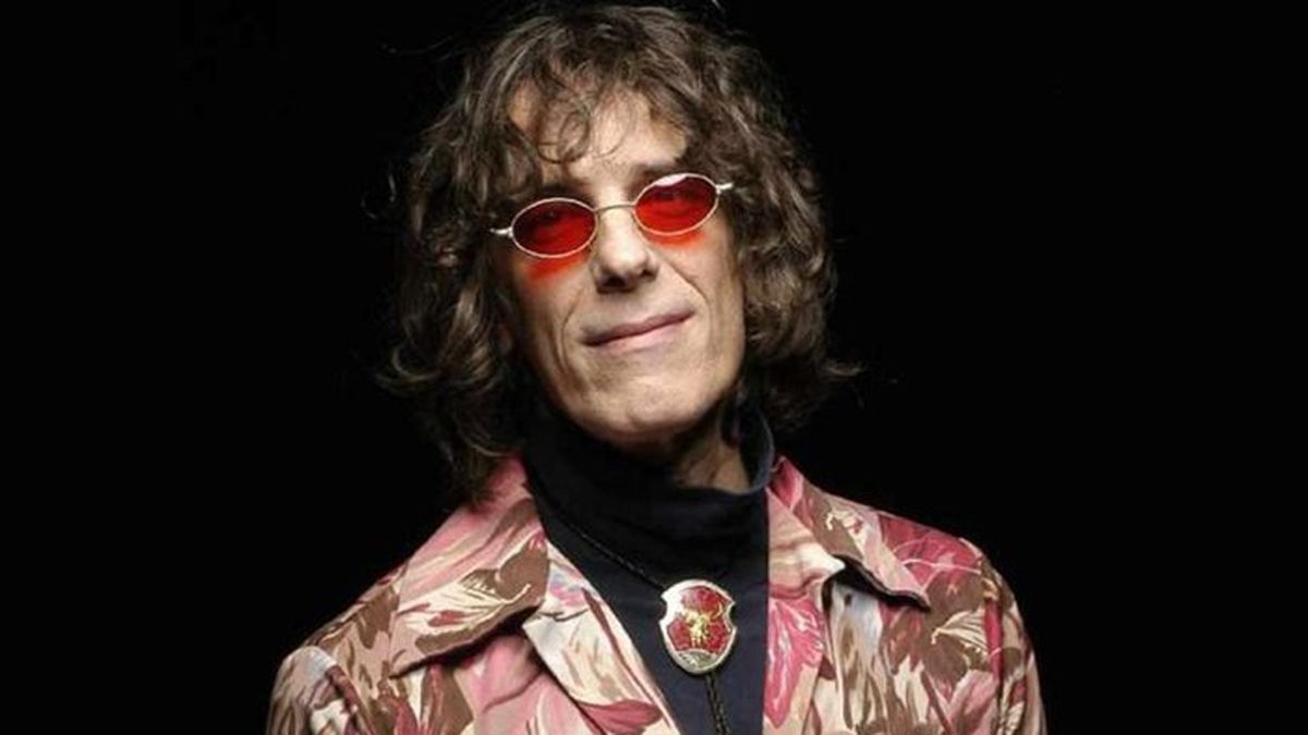 Presentan un proyecto para que una calle de Villa Urquiza se llame Luis Alberto Spinetta