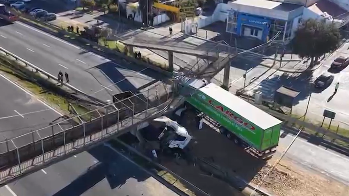 El accidente provoc&oacute; un corte total de la Panamericana ramal Campana. (Foto: Captura)