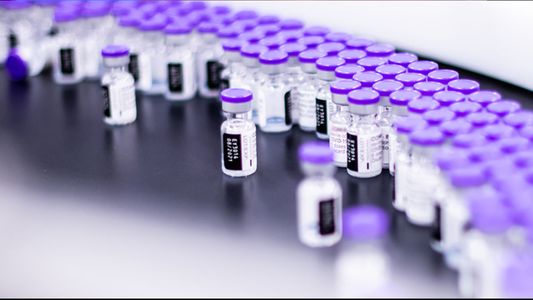 Cómo funciona la pastilla antiviral de Pfizer contra el coronavirus