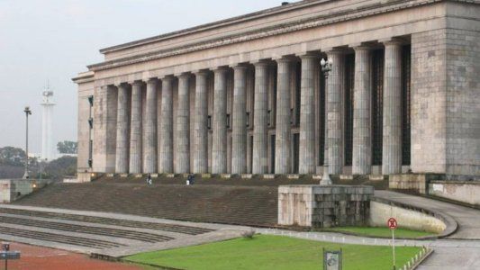 A las piñas en la facultad de Derecho: miembros del centro de estudiantes se pelearon por una interna