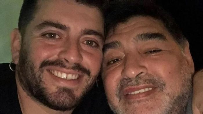 Diego Maradona Jr. junto a su padre, Diego Maradona