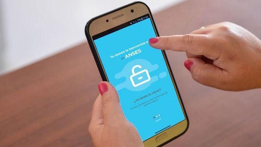 AUH de ANSES: el Gobierno confirmó que DARÁ DE BAJA a este grupo, ¿cuál es el motivo?