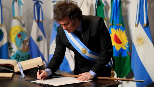 Para bajar tensiones con los gobernadores, el Gobierno reactiva el Consejo de Mayo y convoca a un importante mandatario