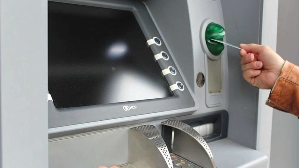 Pese al paro de bancos a nivel nacional, se podrá extraer dinero de los cajeros con normalidad (Foto: Telam).