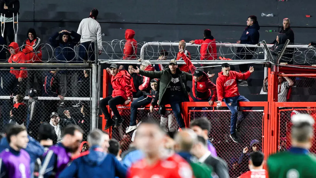 Una de las im&aacute;genes del caos generado en Avellaneda el mi&eacute;rcoles pasado (REUTERS)