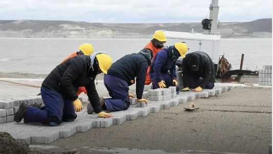 Inédita medida en Santa Cruz: los presos van a trabajar para mejorar espacios públicos de la provincia