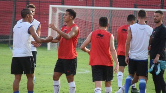 Investigan posibles casos de dengue en el plantel de Colón de Santa Fe