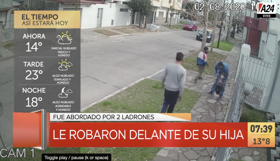 Video: en Ezpeleta, le robaron a un papá que caminaba con su hija de 4 años