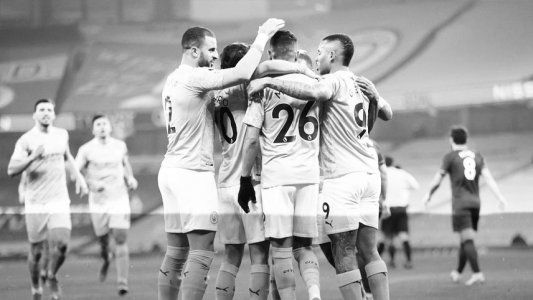 Una máquina: Manchester City goleó 4-1 a Wolverhampton y lleva 21 triunfos consecutivos