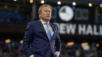 Fue a Arabia por una oferta millonaria para dirigir y lo secuestraron: la dramática historia que vivió un entrenador