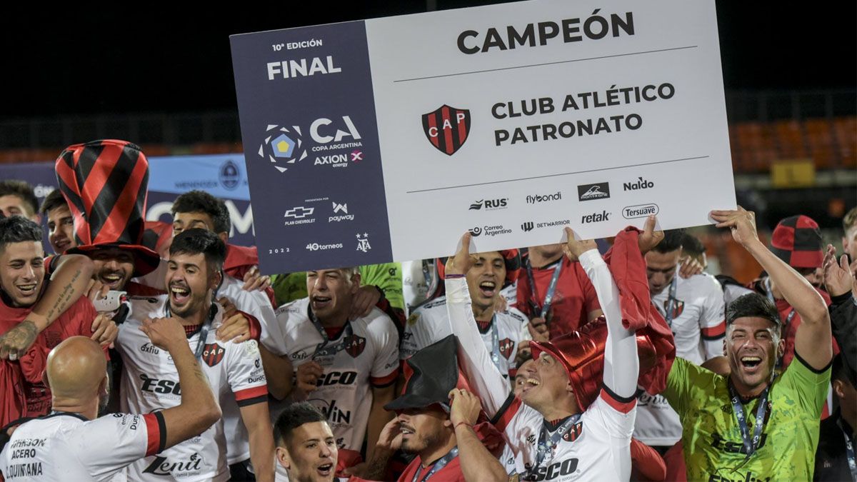 Patronato se consagró campeón de la Copa Argentina 2022.