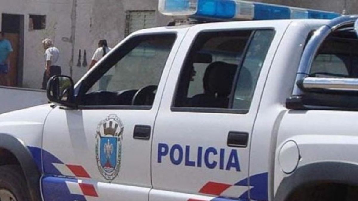 Se asomó por la ventana de su casa y descubrió que un familiar abusaba de su hijo de 11