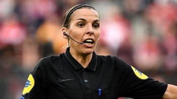 La francesa Stéphanie Frappart será la primera mujer en dirigir un partido de Mundial