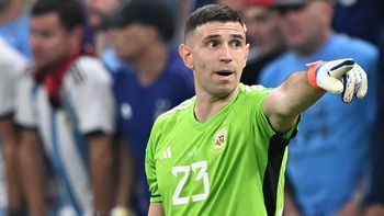 la inesperada secuela que le dejo la final de qatar al dibu martinez: tuve... la inesperada secuela que le dejo la final de qatar al dibu martinez: tuve...