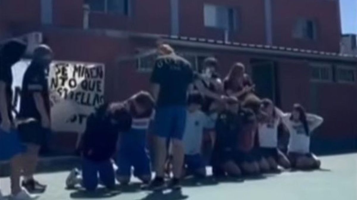 Polémica en un colegio: alumnos simularon un fusilamiento para presentar el buzo de egresados y desataron polémica