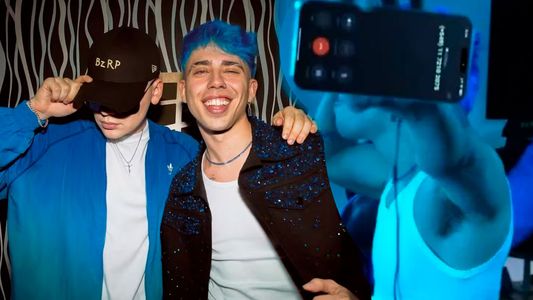 La tremenda especulación viral sobre qué quiere decir el número de teléfono que Bizzarap filtró en su última sesión