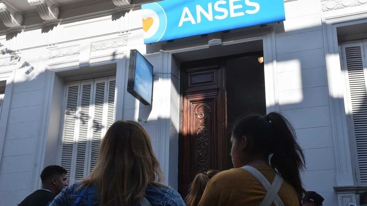 Asignaciones Familiares: quiénes dejan de cobrar con los nuevos topes