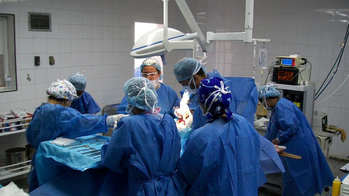 Un hombre en Lituania tenía algo sorprendente en el estómago