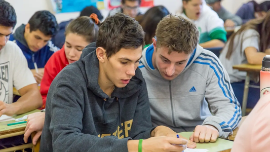 El gobernador de Santa Fe tomó una decisión clave para los alumnos del secundario