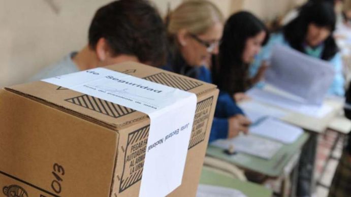 PASO: el plan elecciones seguras, con 250.000 vacunas y autoridades de mesa menores a 55 años