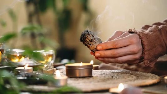 Rituales simples para aprovechar la energía del 3 de febrero y comenzar el mes con intención