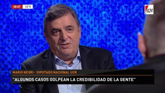 Mario Negri dijo que Triaca tendría que haber renunciado y liberar al Presidente