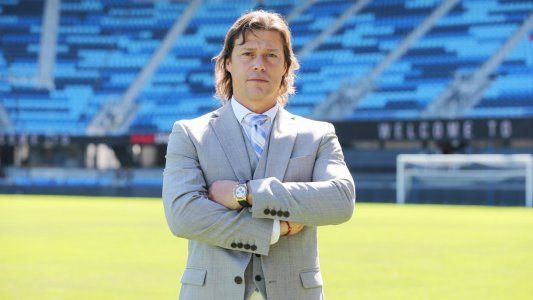 Tras la oferta de Almeyda, el intendente de Azul pidió comprar las vacunas
