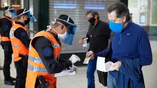 El objetivo del Gobierno con las nuevas restricciones: Aspiramos a que circulen entre 200 y 300 mil pasajeros menos