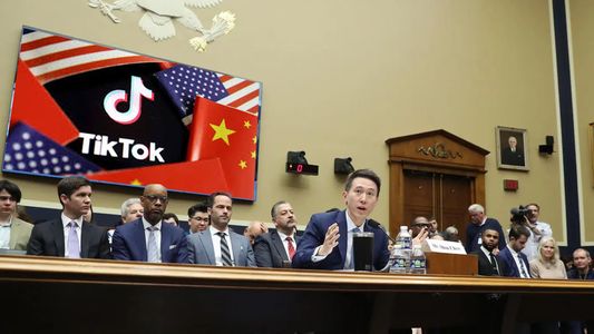 TikTok: por qué Estados Unidos analiza prohibir la app y qué dijo el CEO para defenderse