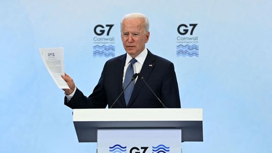 Biden continúa mejorando tras contagiarse con coronavirus
