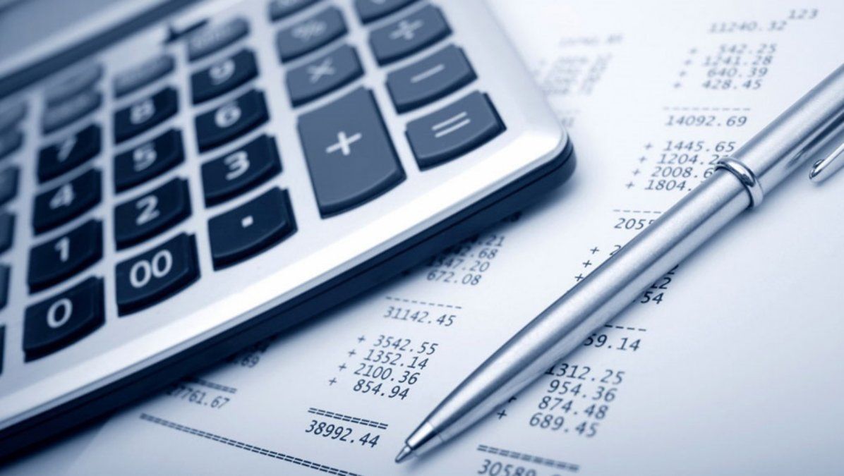 Docentes, camioneros y petroleros, los grandes afectados por los cambios en Ganancias