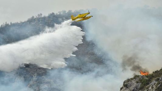 Incendios en España obligaron a evacuar a más de tres mil personas en parque de diversiones