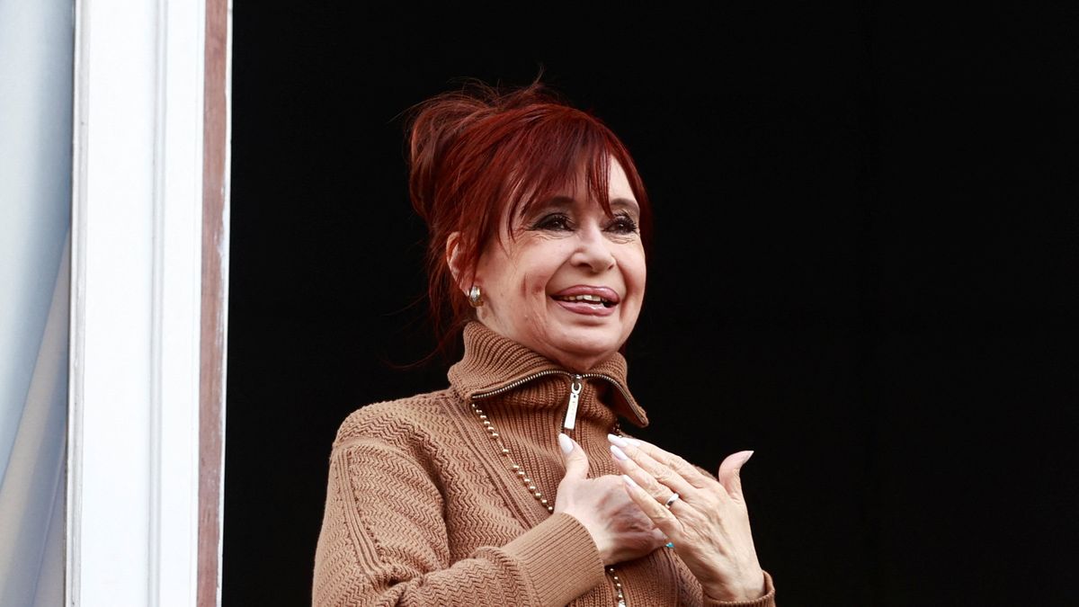 Cristina Fernández habló después de recibir la notificación de la prisión domiciliaria. (Foto: REUTERS/Matias Baglietto).