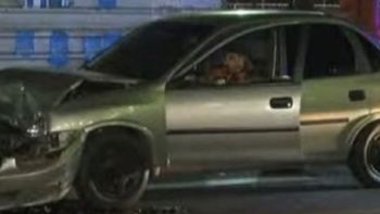 Costanera: dos autos chocaron a la altura de Aeroparque y una persona resultó herida