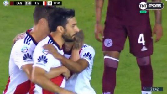 Scocco y una media vuelta para empatar el partido ante Lanús
