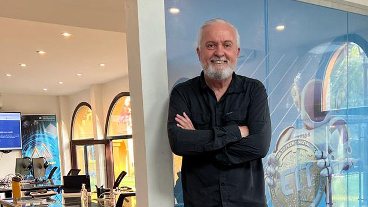 Adrian Sirio