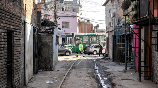 Tiroteo entre bandas narco en Villa Zavaleta dejó un adolescente muerto y tres heridos