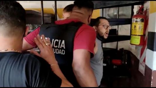 Pelea y rehenes en una parrilla de Palermo: así fue por dentro la discusión
